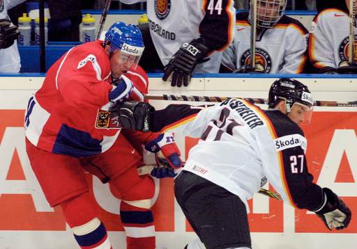 Jaroslav Spacek, Tjeckien åker på en tryckare av Tobias