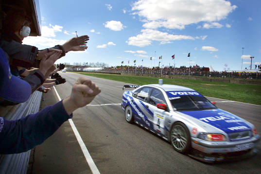 STCC: Jens Edeman vann båda racen i STCC-premiären