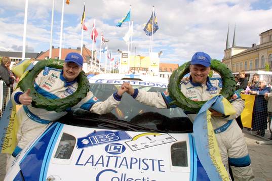 Växjö. Rally. Jani Paasonen (th) och kartläsaren Arto