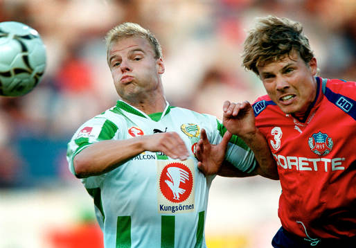  Andreas Hermansson, Hammarby och Ola Nilsson Helsingborg i nickduell.