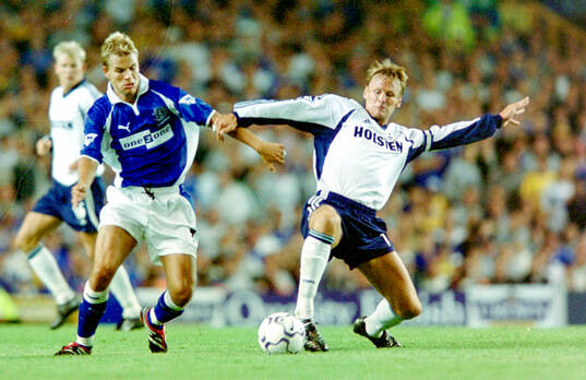  Evertons Niclas Alexandersson against Spurs Teddy Sheringham.