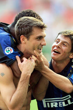 fotboll, italiensk, Christian Vieri, Inter, jubel