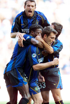 fotboll, italiensk, Christian Vieri, Inter, jubel