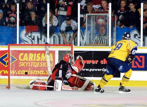 Anders Huusko, HV 71 sätter straffen bakom på Andreas