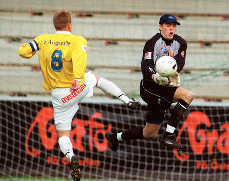 Mattias Hugosson, målvakt , Gefle