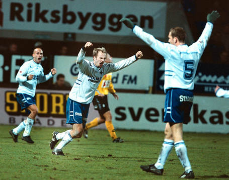 Fotboll, Kval till Allsvenskan. IFK Norrköping - Mjällby. IFK kvar i allsvenskan. Jonas Wallerstedt (2mål) och IFK jublar
