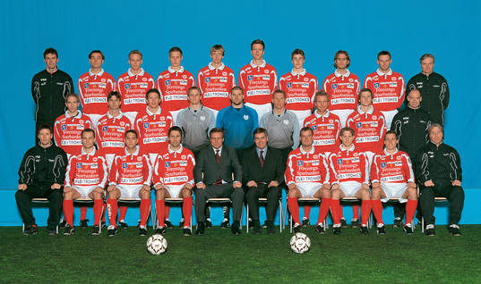  Bakre raden fr v; Johan Krüger, lagledare, Damik Spahic, Vesa Vasara,  Anton Holmberg, Patrik Rosengren, Joachim Lantz, Daniel Johansson, Lasse Johansson, Fredrik Gärdeman, Ola Ragnarsson, lagledare.