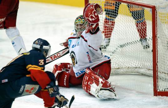 Leif Rohlin gör det avgörande målet på pass av Kyösti