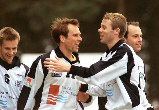  De båda målskyttarna Jonas Axeldal och Andreas Tell, Häcken jublar efter Axeldahls 0-1
