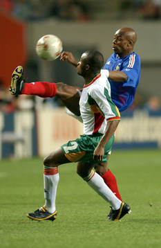 Sylvain Wiltord, Frankrike och Omar Daf, Senegal