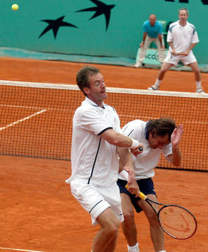 Mikael Pernfors i par med Anders Järryd slog John