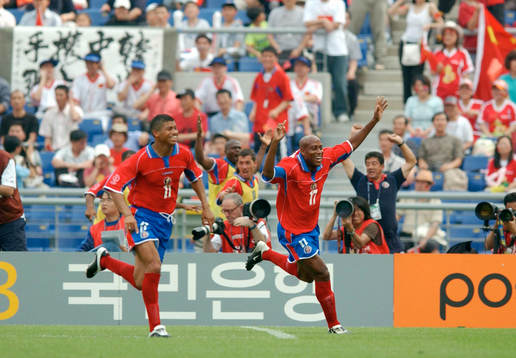  Ronald Gomez (till vänster) och Hernan Medford, Costa Rica jubel  