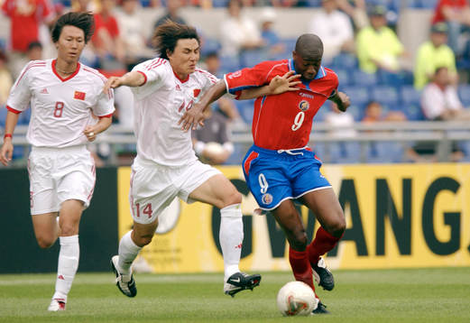  Li Weifeng, Kina och Paulo Wanchope, Costa Rica 