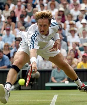 Wimbledon. Tennis. Jonas Björkman kämpar i matchen mot