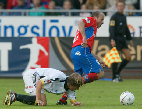 Tommi Grönlund, Helsingborg drar iväg från en AIK-spelare