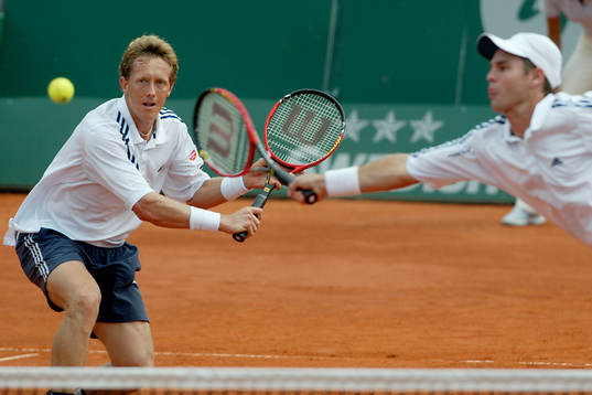 Jonas Björkman och Todd Woodbridge i dubbeln