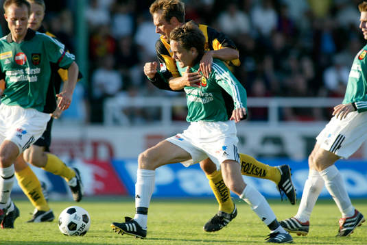 Jonas Axeldal, Häcken försöker ta sig fram