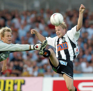 Mattias Asper, Malmö får i sista stund undan bollen