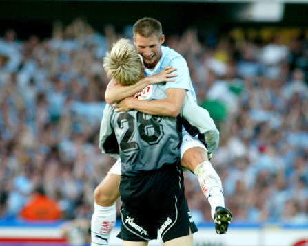 Jussi Nourela kramar Mattias Asper