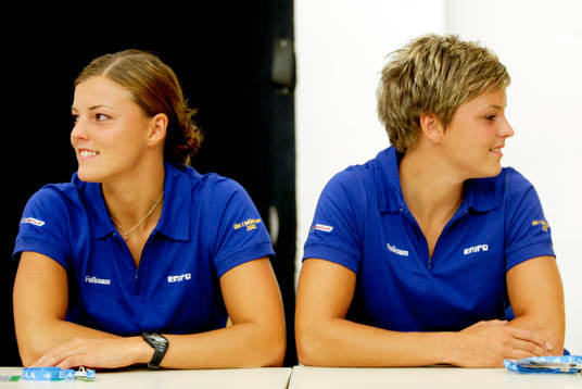 Jenny och Susanna Kallur, Sverige