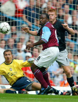  Aston Villa - Liverpool: Darius Vasell, Aston Villa och John Arne Riise, Liverpool