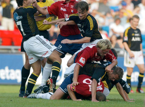 Stökigt när AIK och ÖIS spelade 1-1