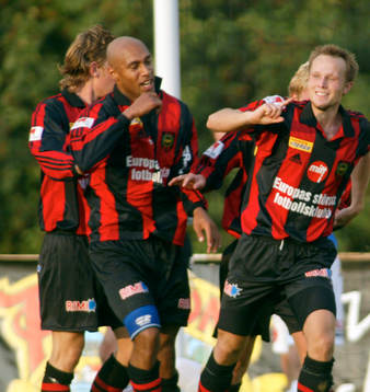  Nicklas Carlsson och Michael Allyn, jubel, Brommapojkarna.