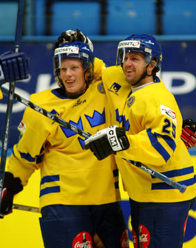 Ishockey, Ceska Pojistovna Cup, Mika Hannula och Thomas