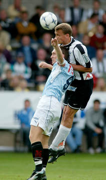 Magnus Torvaldsson vinner nickduell mot Niklas Skoog