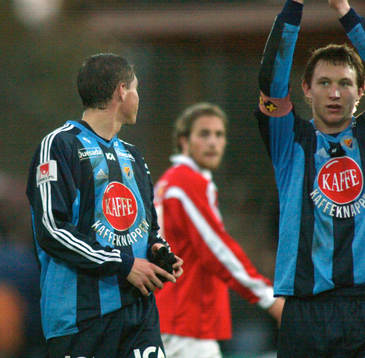 Patrik Elmander kastar avundsvärda blickar mot broder