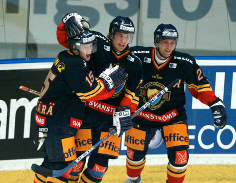  Djurgårdsglädje efter Juha Joenvääräs 1-0 mål.