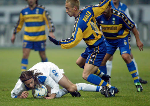  Andrea Cupi, Empoli och Hidetoshi Nakata, Parma.