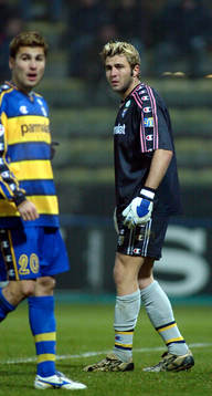  Sebastien Frey, målvakt och Adrian Mutu, Parma.