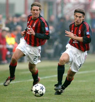   Massimo Ambrosini och Dario Simic,  Milan.