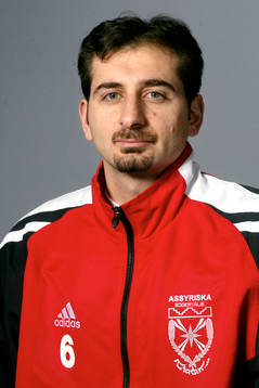  Metti Tasci.
