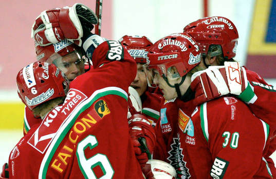 Ronnie Sundin, Niklas Andersson och Jonas Johnson jubel