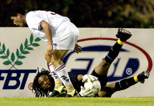 Eddie Gustafsson, målvakt,  Sverige