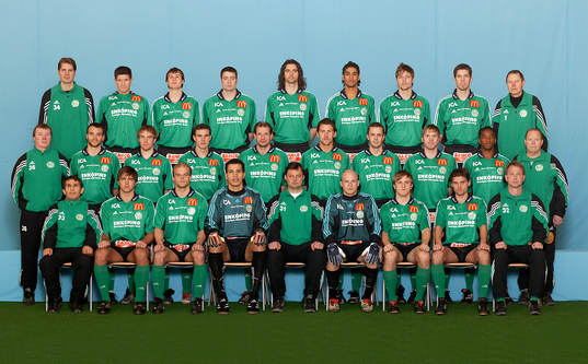 Bakre raden fr v; Patrik Bjerketun, lagledare, Benny Olsen,