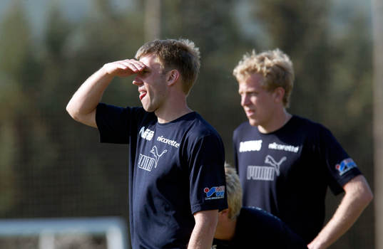 Hans Eklund kikar mot fotbollsåret 2003, Gustaf Andersson