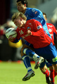 Christian Järdler i tuff duell med Dani Hamzo , Öster