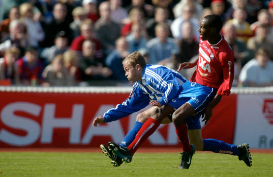  Hans Blomqvistoch Atiba Hutchinsson.