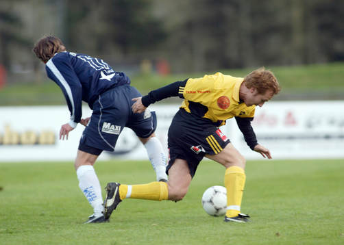 Anders "Knippet" Karlsson åt ena hållet, Emil Nilsson åt