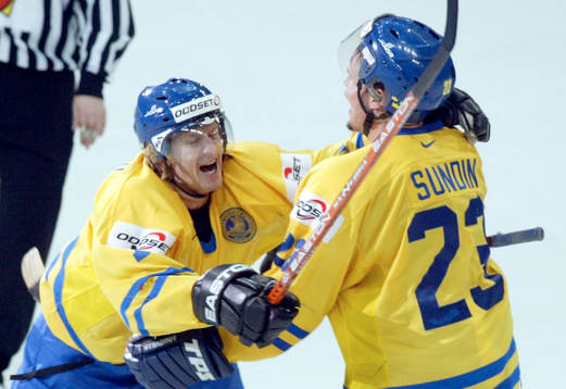 Per-Johan Axelsson och Ronnie Sundin, Sverige, jubel