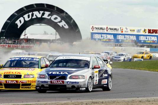 Jan Flash Nilsson vann ett  av de båda racen vid STCC
