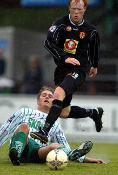 Peter Nyström, Frölunda glidtacklar Olle Siösteen, Café