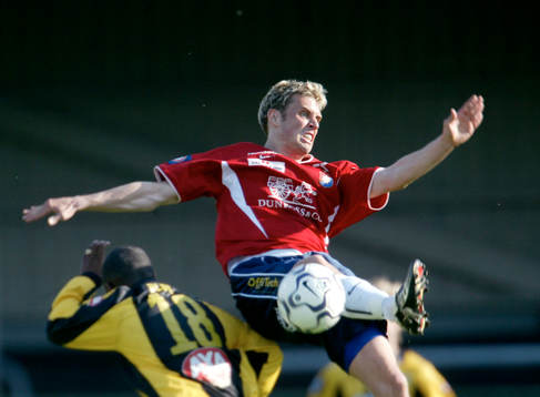 Marcus Dahlin faller över Dede