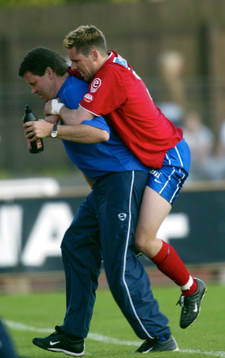 Mikael Thomasson, Öster skadad…