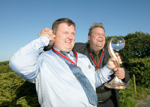  Umeås tränare Richard Holmlund och manager Roland Arnqvist, efter segern.