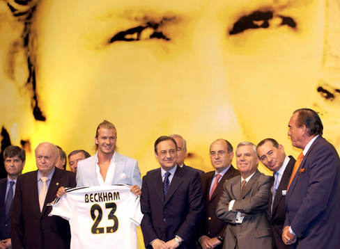David Beckham, Alfredo Di Stefano (vänster) och