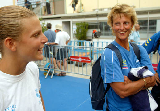 Anna Lindberg, Sverige slutade sexa. Mamma Ulrika Knape